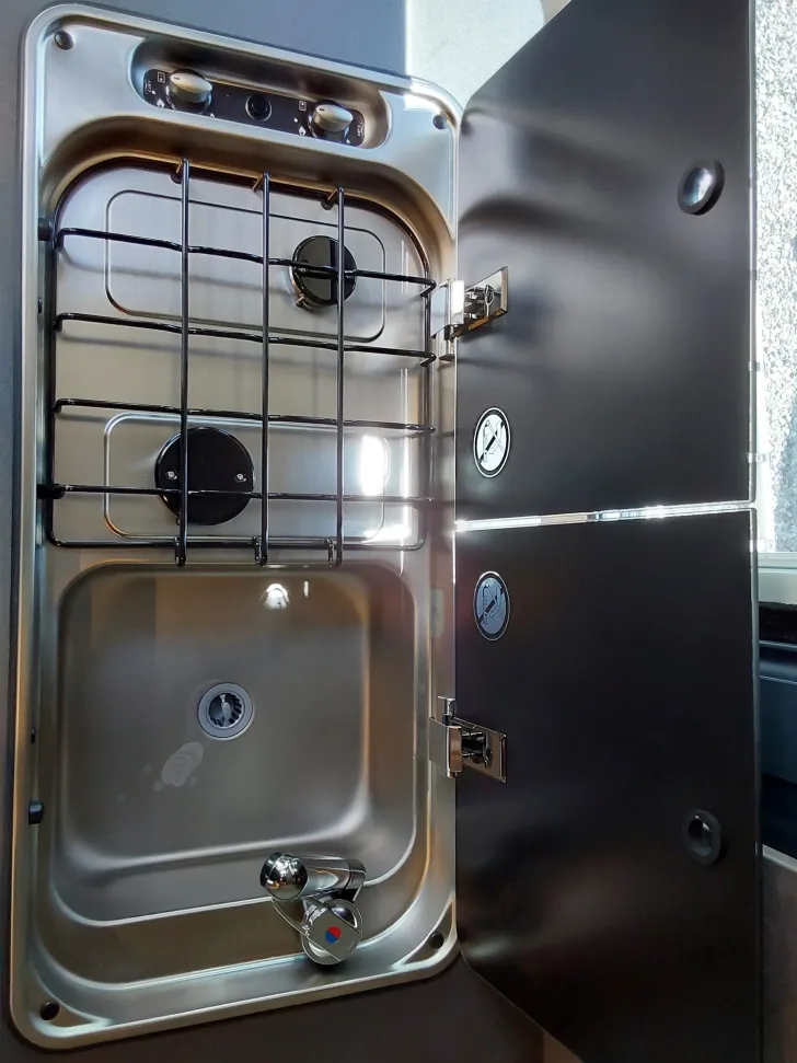 Fahrzeugbild Dethleffs Globetrail Classic 600 DR Fiat mit Aufstelldach #12