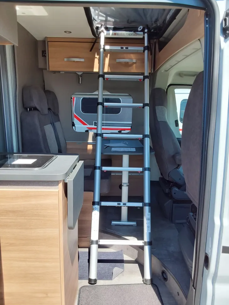 Fahrzeugbild Dethleffs Globetrail Classic 600 DR Fiat mit Aufstelldach #16