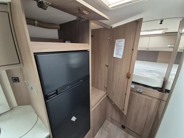 Fahrzeugbild Carado ALKOVEN A464 PRO #13