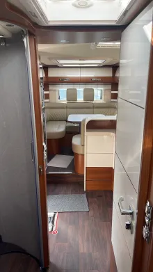 Sicht vorne-hinten Carthago liner-for-two I 53 Listenpreis: 261.250€