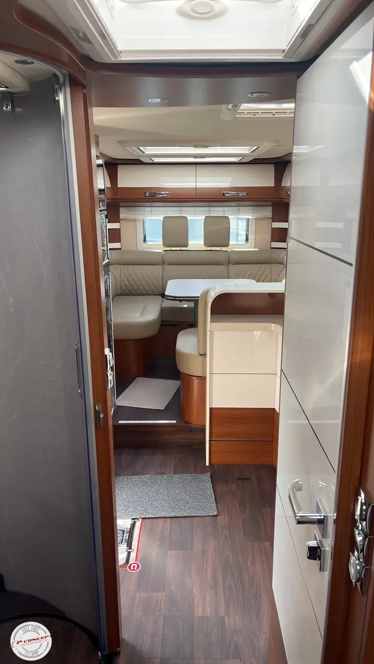 Sicht vorne-hinten Carthago liner-for-two I 53 *28.000€ Sommer-Bonus*