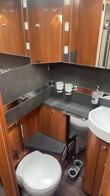 Toilette Carthago liner-for-two I 53 Listenpreis: 261.250€