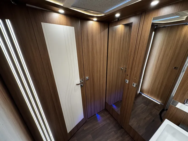 Fahrzeugbild Carthago chic e-line xl I I 61 LE (430) #31