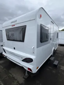 Schräg Hinten Knaus Sport 450 FU