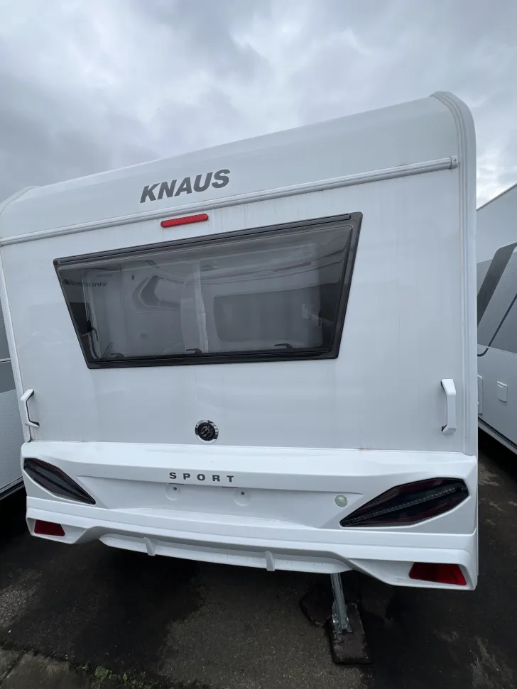 Frontal Hinten Knaus Sport 450 FU