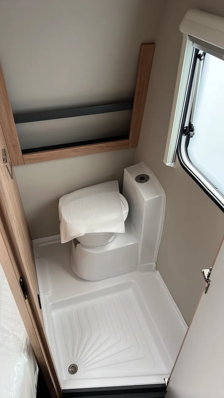 Toilette Knaus Sport 450 FU