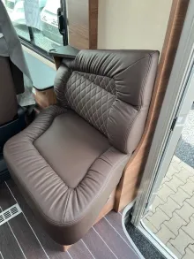 Fahrzeugbild Knaus Sun I 700 LEG Verfügbar 11/26 #7