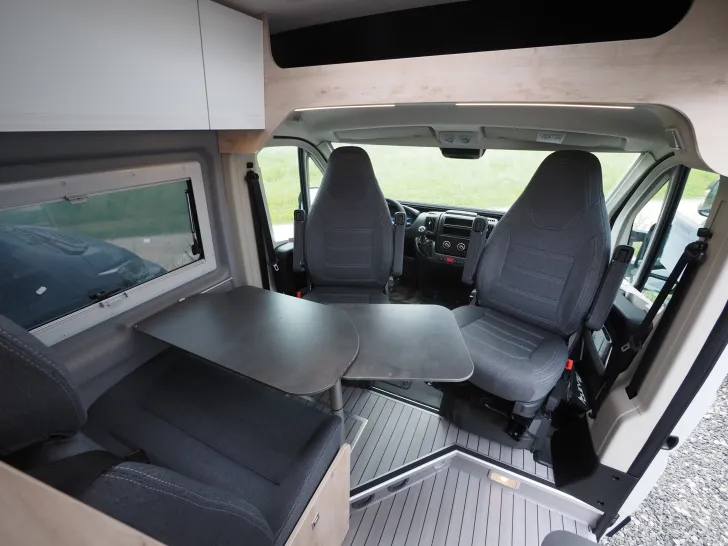 Fahrzeugbild Clever RUNNER 636, D+E Heizung, Designpaket, uvm. #7