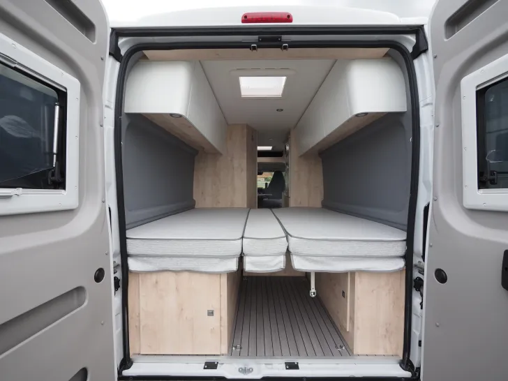 Fahrzeugbild Clever RUNNER 636, D+E Heizung, Designpaket, uvm. #15