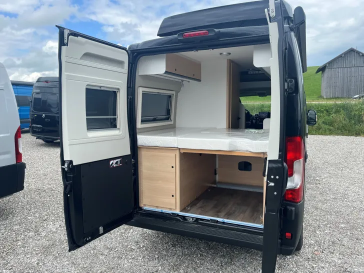 Fahrzeugbild Sunlight Adventure Cliff RT 600 Aufstelld., Dieselheizung #3