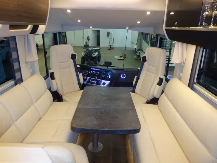 Fahrzeugbild Concorde Charisma 860 LI - Einzelbetten / reduziert #4