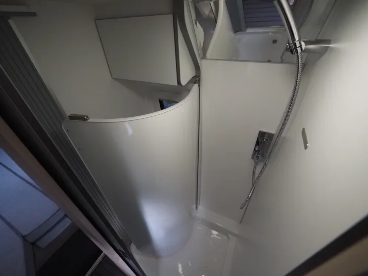 Fahrzeugbild Clever Runner, Schwenkbad, Dieselheizung, uvm. ! #10