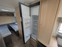 Fahrzeugbild LMC Tandero 510 E GFK-Bug-Dach-Heck/Duschpaket/Anti-Schlingerkupplung #11