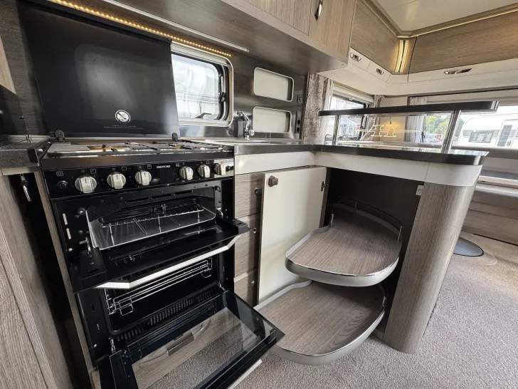 Fahrzeugbild Hobby Prestige 660 WFC #9