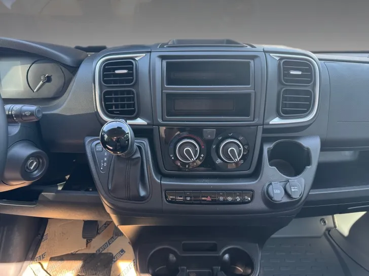 Fahrzeugbild Sunlight Adventure Cliff 602 Winteraktion #9