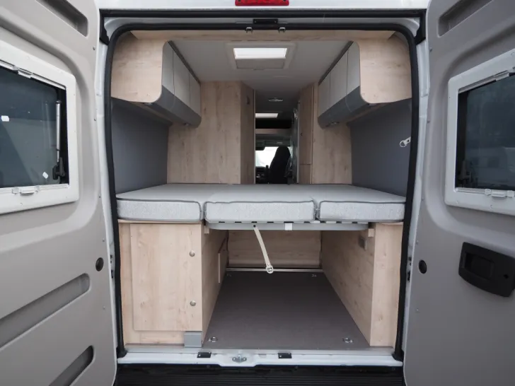 Fahrzeugbild Clever Celebration, Markise, Radträger, Isofix, 3. Bett #12