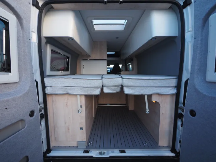 Fahrzeugbild Clever Spirit, Truma D6, Designpaket, Markise, uvm. #13