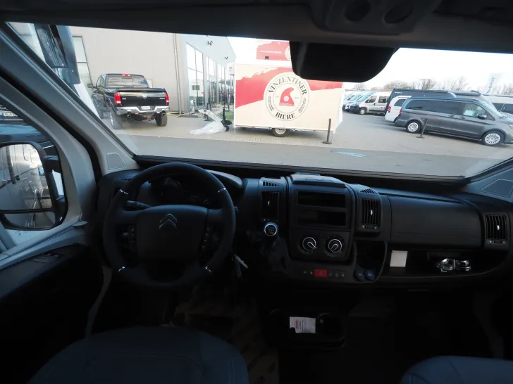 Fahrzeugbild Clever Spirit, Truma D6, Designpaket, Markise, uvm. #15