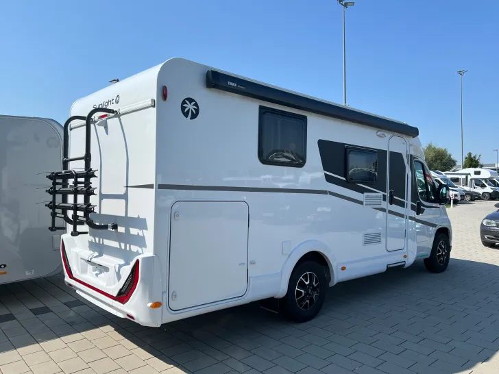 Fahrzeugbild Sunlight VAN ADVENTURE ED V 69 #3