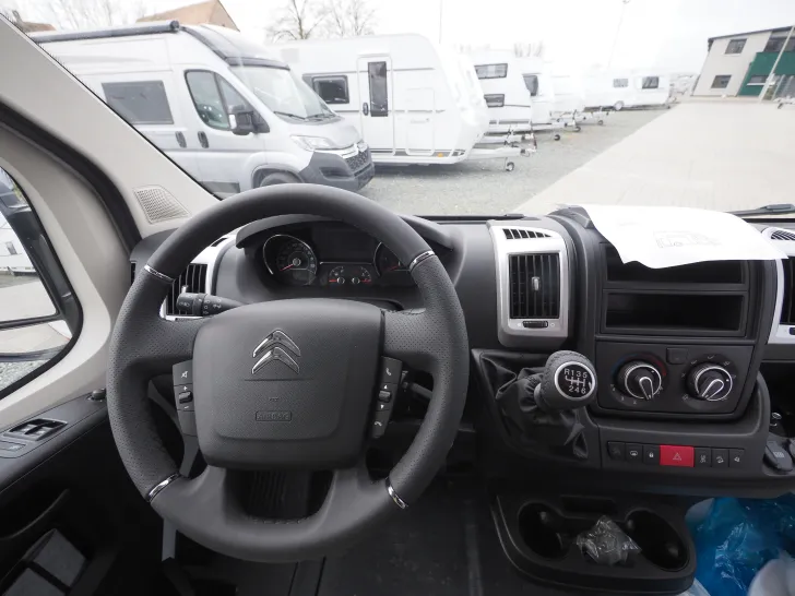 Fahrzeugbild Roadcar R 640, 3. Bett, Isofix, Markise, Radträger, uvm. #15