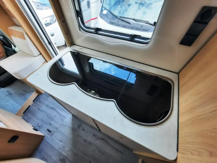 Fahrzeugbild LMC Cruiser V 646 G #15