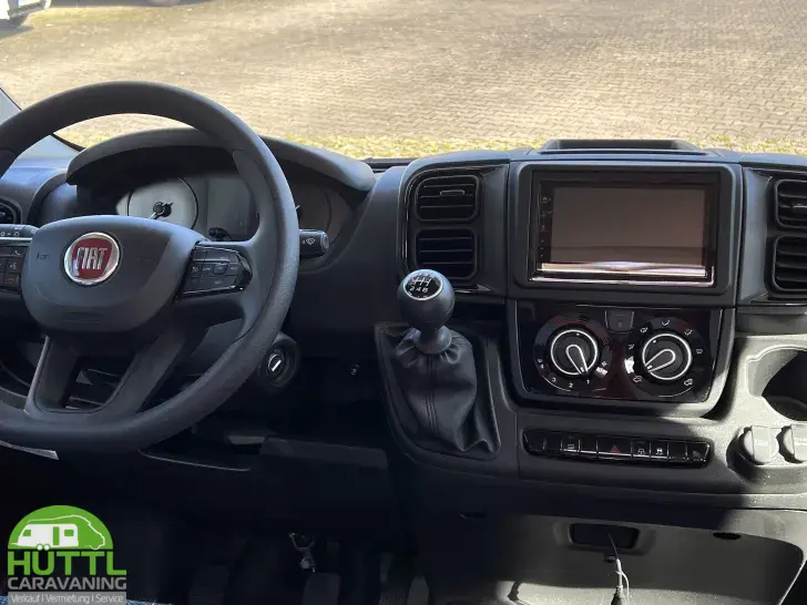 Fahrzeugbild Weinsberg CaraHome 650 DG Mietwagen Verfügbar Nov 26 #5