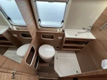 Fahrzeugbild Weinsberg CaraHome 650 DG Mietwagen Verfügbar Nov 26 #11