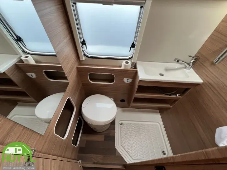 Fahrzeugbild Weinsberg CaraHome 650 DG Mietwagen Verfügbar Nov 26 #11