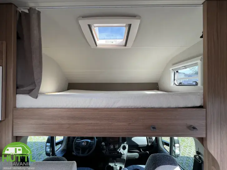 Fahrzeugbild Weinsberg CaraHome 650 DG Mietwagen Verfügbar Nov 26 #12