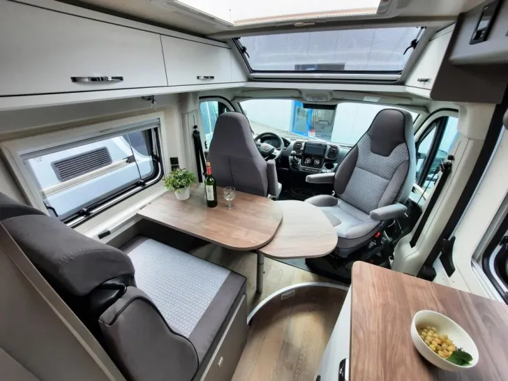 Fahrzeugbild Hobby Vantana De Luxe K60 FT Tagezulassung 15.760 € sparen #8