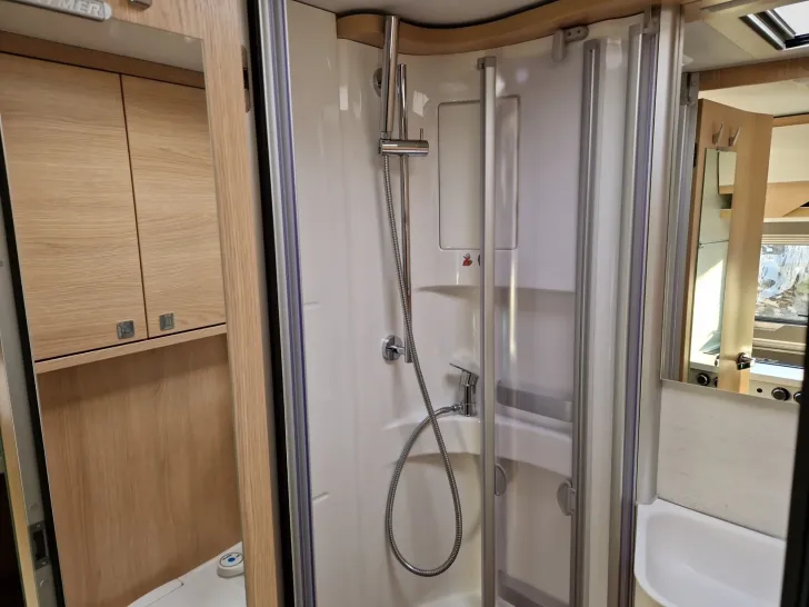 Fahrzeugbild Hymer B-MC T 600 Blackline Lithium XL/Autark/Markise #15