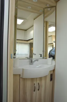 Bild 22 Hobby De Luxe 460 UFe *IC-Sondermodell*