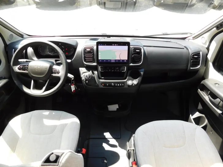 Fahrzeugbild Hymer Grand Canyon Fiat Dieselheizung, Aufstelldach #7