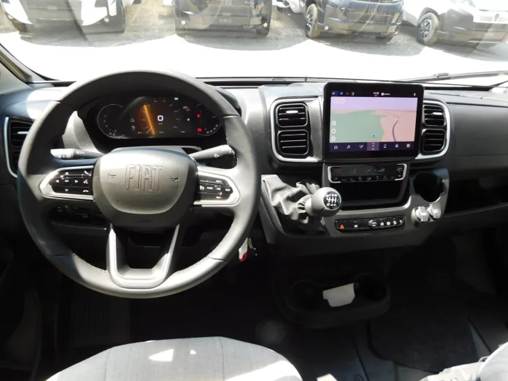 Fahrzeugbild Hymer Grand Canyon Fiat Dieselheizung, Aufstelldach #8