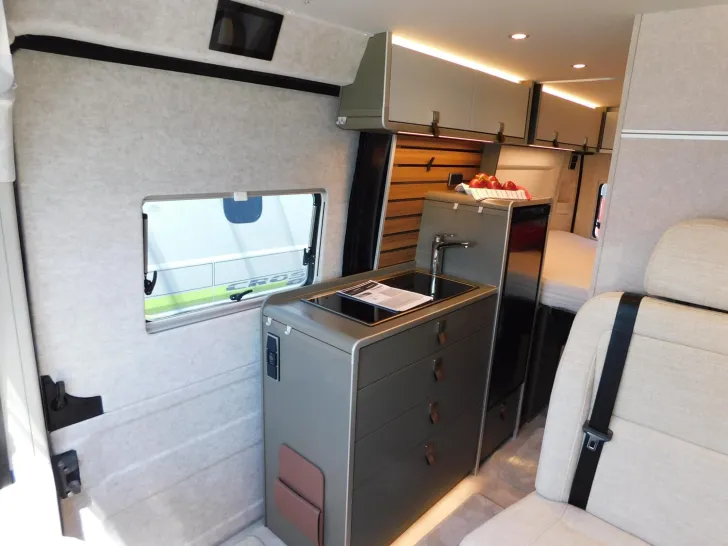 Fahrzeugbild Hymer Grand Canyon Fiat Dieselheizung, Aufstelldach #10