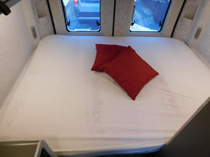 Fahrzeugbild Hymer Grand Canyon Fiat Dieselheizung, Aufstelldach #16