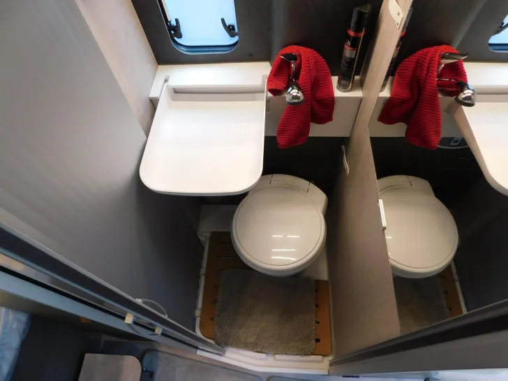 Fahrzeugbild Hymer Grand Canyon Fiat Dieselheizung, Aufstelldach #17