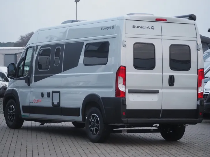 Fahrzeugbild Sunlight CLIFF 602 Adventure Edition, Längsbetten 6m #3