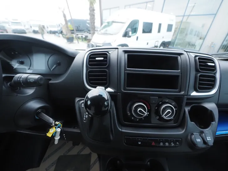 Fahrzeugbild Sunlight CLIFF 600 Adventure Edition, 71.482,-€ Listenp. #15