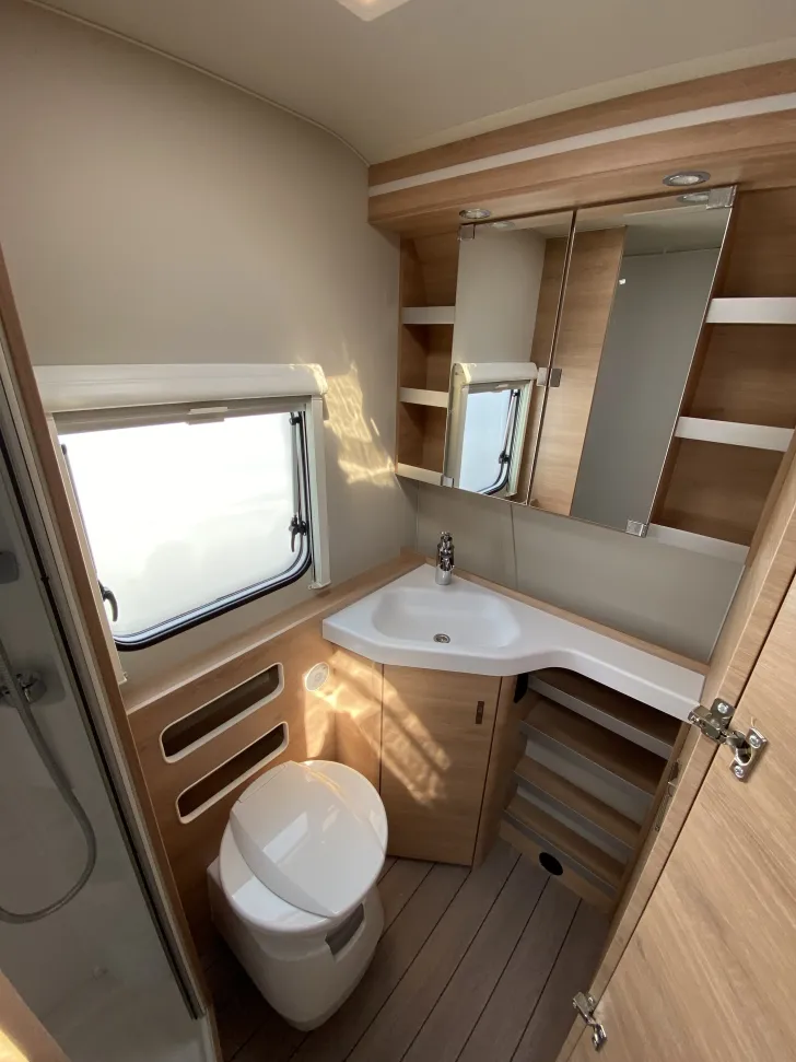 Fahrzeugbild Knaus Südwind 580 QS 60 YEARS #12
