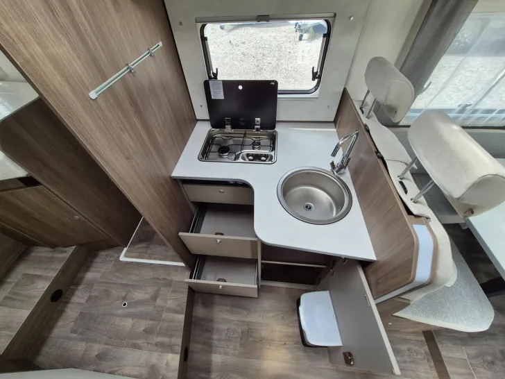 Fahrzeugbild Carado T 447 180PS Automatik/C6E/Heckstützen #21