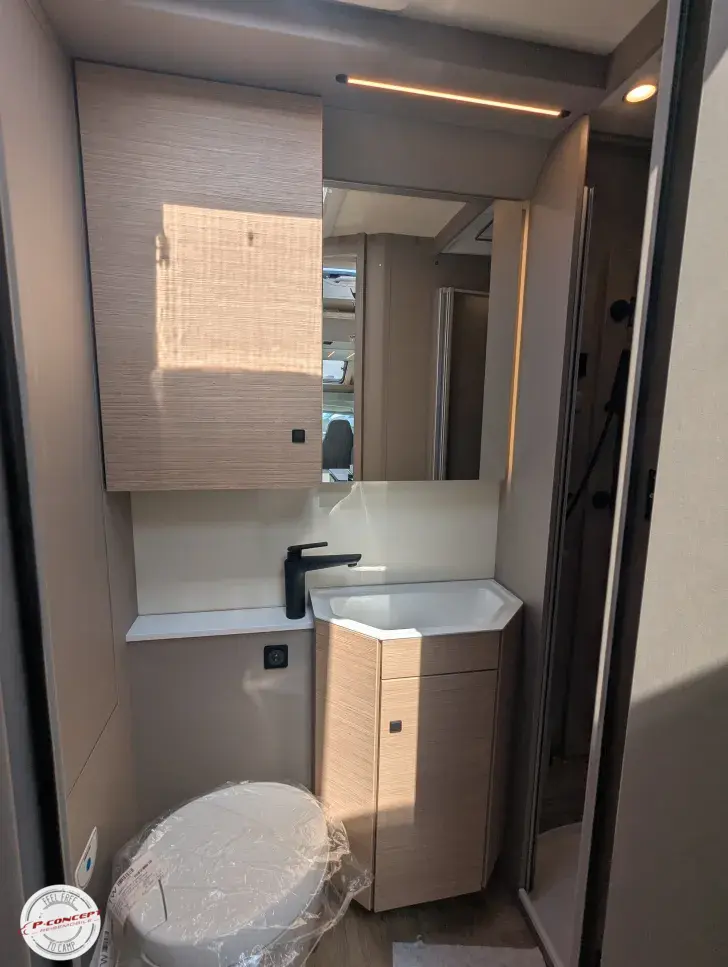 Fahrzeugbild Bürstner Campeo TD 590 Listenpreis: 91.€ #9