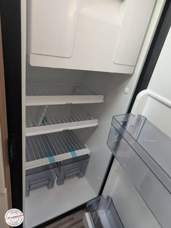 Fahrzeugbild Malibu Van Compact 600 LE Listenpreis: 97.630€ #17