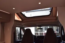 Fahrzeugbild Carado T 135 Pro+ 5,96m, Hubbett, 4 Betten #7