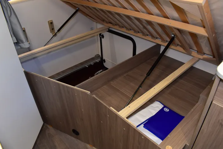 Fahrzeugbild Carado T 135 Pro+ 5,96m, Hubbett, 4 Betten #30