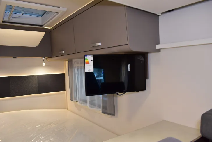 Fahrzeugbild Carado T 135 Pro+ 5,96m, Hubbett, 4 Betten #34