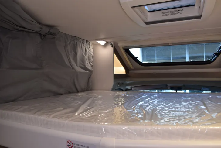 Fahrzeugbild Carado T 135 Pro+ 5,96m, Hubbett, 4 Betten #35