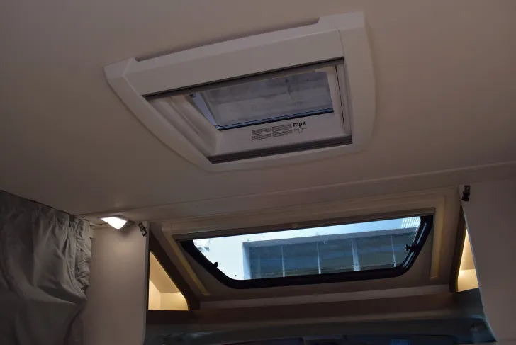 Fahrzeugbild Carado T 135 Pro+ 5,96m, Hubbett, 4 Betten #38