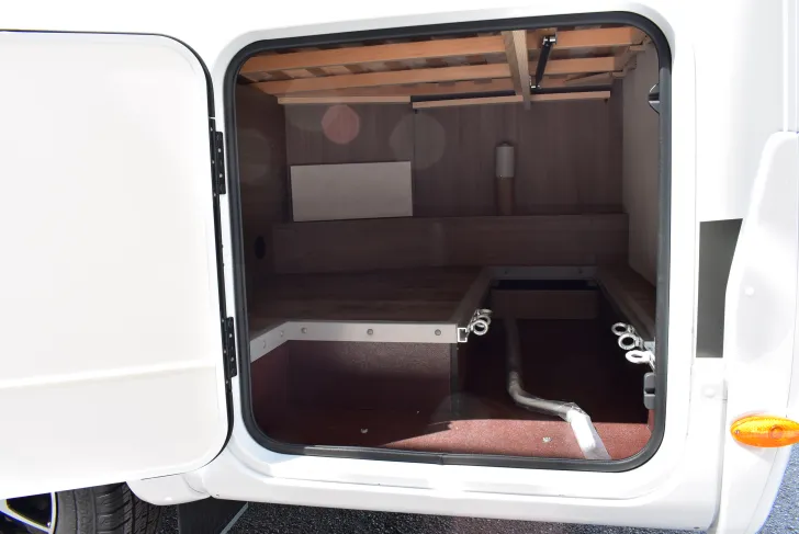 Fahrzeugbild Carado T 135 Pro+ 5,96m, Hubbett, 4 Betten #49