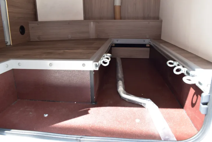 Fahrzeugbild Carado T 135 Pro+ 5,96m, Hubbett, 4 Betten #50